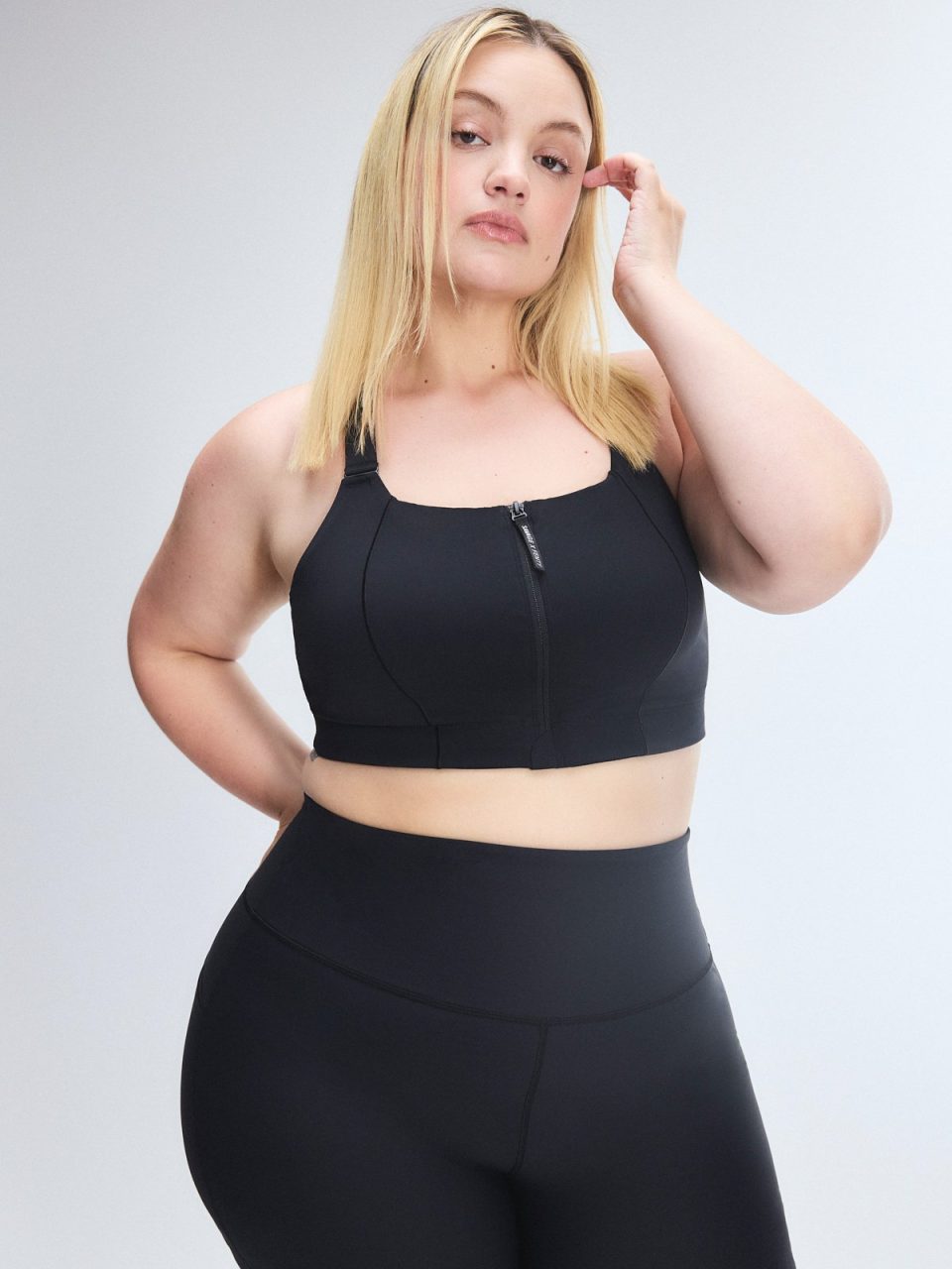 Cool Curves High-Impact Zip-Up Sports Bra