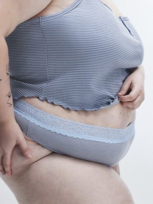 Cotton Essentials Lace-Trim Mid-Rise Thong Panty