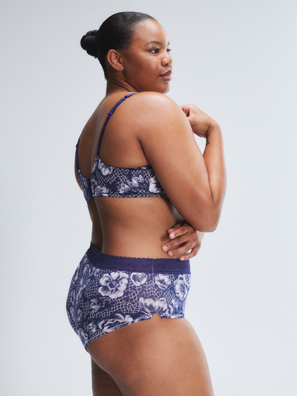 Cotton Essentials Lace-Trim Shortie Panty