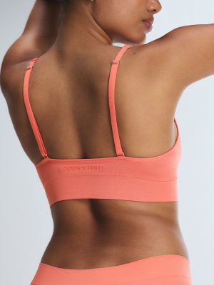 Seamless Halter Bralette