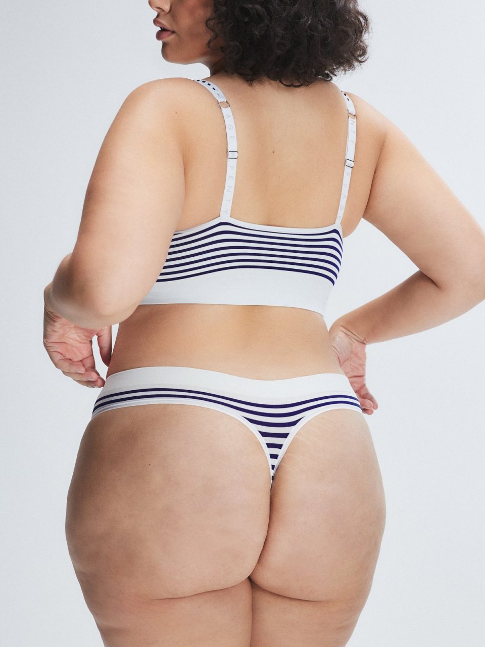 Seamless High-Waist Thong Panty