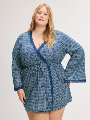 Snug Hug Short Robe