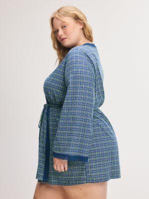 Snug Hug Short Robe